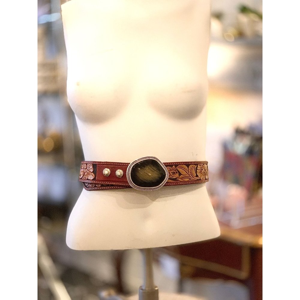 31" Vintage Western Brown Leather Hand Tooled Belt / Floral Motif